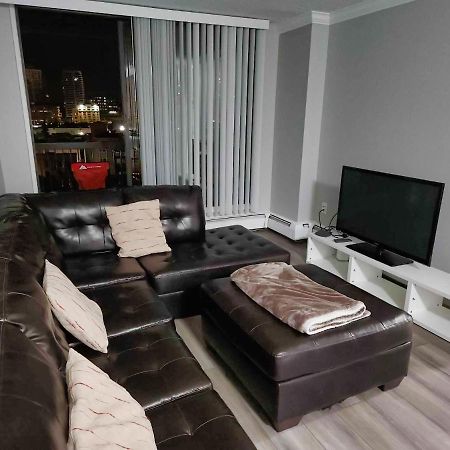 Furnished 1 Bedroom In East Village By Signature Suites Ltd 卡加利 外观 照片